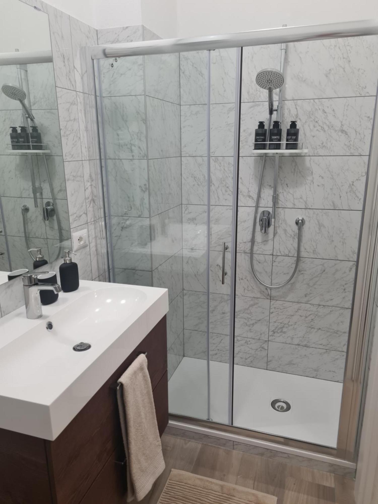 Solari Apartment Milan Bagian luar foto
